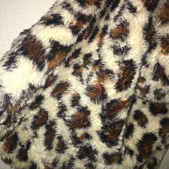 Leopard Print Large Plush/Fur Tote Bag - Picture 4 of 9